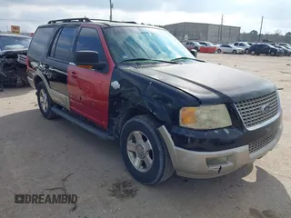 2006 Ford Expedition Eddie Bauer with VIN 1FMFU17506LA34674, listed as a IAAI auction lot 41502098 with 242,828 mi miles. Bid and sale history available at carsss.com. Image 1.