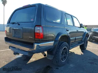 1998 Toyota 4Runner Limited with VIN JT3HN87R0W0189611, listed as a IAAI auction lot 41349536 with 280,276 mi miles. Bid and sale history available at carsss.com. Image 4.
