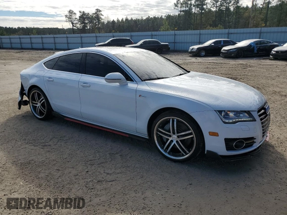 2014 Audi A7 Premium Plus z VIN WAUWGAFC5EN041843, wystawiony jako Copart lot #86066314 z przebiegiem 102 650 mil mil oraz Tytuł czysty. Historia ofert i sprzedaży dostępna na DreamBid. Obrazek 4.
