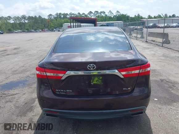 2014 Toyota Avalon Limited z VIN 4T1BK1EB5EU114879, wystawiony jako IAAI lot #42445782 z przebiegiem 168 761 mil mil oraz . Historia ofert i sprzedaży dostępna na DreamBid. Obrazek 16.