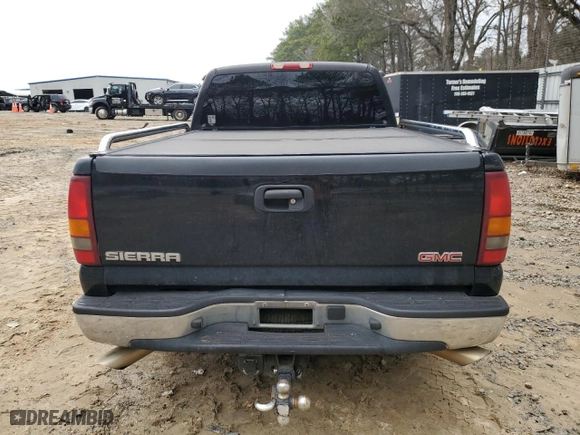 2003 GMC Sierra 1500 SLT with VIN 2GTEC19T131411495, listed as a Copart auction lot 46076465 with 233,139 mi miles and Salvage Title. Bid and sale history available at carsss.com. Image 6.