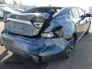 2017 Nissan Maxima SV with VIN 1N4AA6AP4HC404371, listed as a IAAI auction lot 41489579 with 117,677 mi miles. Bid and sale history available at carsss.com. Image 4.
