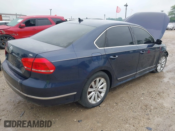 2013 Volkswagen Passat SEL Premium z VIN 1VWCH7A37DC056381, wystawiony jako IAAI lot #42426144 z przebiegiem 261 626 mil mil oraz . Historia ofert i sprzedaży dostępna na DreamBid. Obrazek 4.