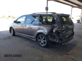 2015 Toyota Sienna SE with VIN 5TDXK3DC1FS667924, listed as a IAAI auction lot 42062805 with 123,504 mi miles. Bid and sale history available at carsss.com. Image 3.