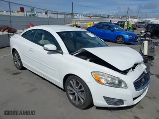 2012 Volvo C70 T5 with VIN YV1672MCXCJ126770, listed as a IAAI auction lot 41717281 with NaN miles. Bid and sale history available at carsss.com. Image 1.