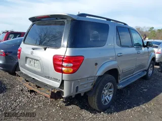 2003 Toyota Sequoia Limited with VIN 5TDBT48A03S151815, listed as a IAAI auction lot 41997536 with 232,916 mi miles. Bid and sale history available at carsss.com. Image 4.