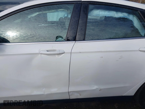 2013 Ford Fusion S with VIN 3FA6P0G73DR160667, listed as a IAAI auction lot 40964633 with 130,487 mi miles. Bid and sale history available at carsss.com. Image 14.