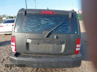 2008 Jeep Liberty Sport with VIN 1J8GP28K98W245697, listed as a IAAI auction lot 40896591 with Not Provided miles. Bid and sale history available at carsss.com. Image 17.