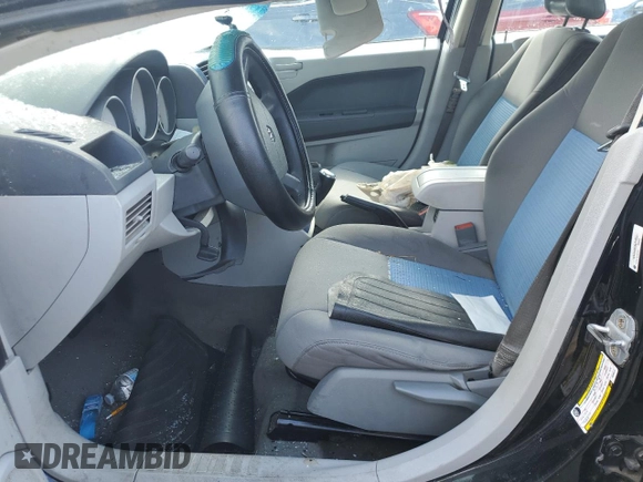 2007 Dodge Caliber SXT z VIN 1B3HB48B07D263913, wystawiony jako Copart lot #55382435 z przebiegiem Nie podano mil oraz Czysty tytuł • Clean title. Historia ofert i sprzedaży dostępna na DreamBid. Obrazek 7.
