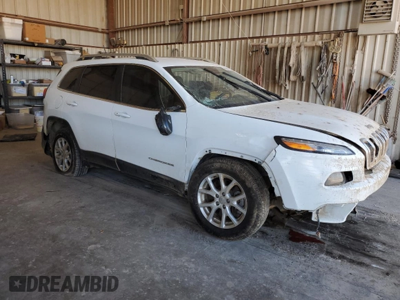 2018 Jeep Cherokee Latitude Plus with VIN 1C4PJLLX3JD511749, listed as a Copart auction lot 85061734 with 86,669 mi miles and Salvage Title. Bid and sale history available at carsss.com. Image 4.