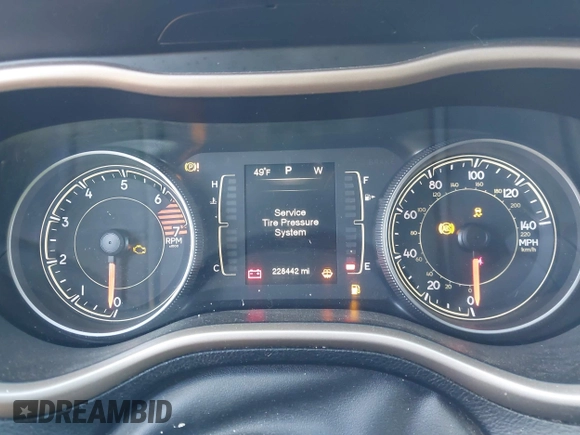 2016 Jeep Cherokee Latitude with VIN 1C4PJMCB1GW204412, listed as a IAAI auction lot 42031132 with 228,442 mi miles and . Bid and sale history available at carsss.com. Image 7.