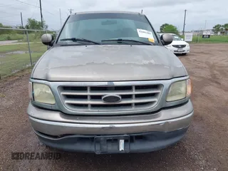 2003 Ford F-150 XL z VIN 1FTRF17263NA71164, wystawiony jako IAAI lot #42602488 z przebiegiem Nie podano mil oraz . Historia ofert i sprzedaży dostępna na DreamBid. Obrazek 6.