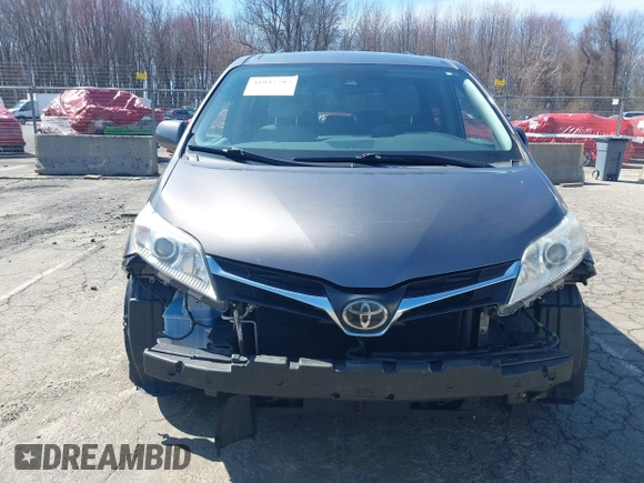 2018 Toyota Sienna LE Auto Access Seat with VIN 5TDKZ3DC1JS946224, listed as a IAAI auction lot 41935799 with 109,757 mi miles and . Bid and sale history available at DreamBid. Image 13.
