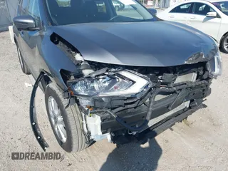 2018 Nissan Rogue SV with VIN KNMAT2MV0JP615928, listed as a IAAI auction lot 42103676 with 38,999 mi miles. Bid and sale history available at carsss.com. Image 6.