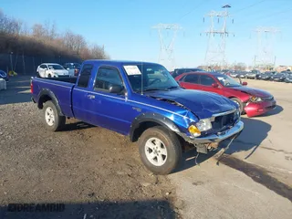 2005 Ford Ranger XLT with VIN 1FTZR45E15PA26369, listed as a IAAI auction lot 41761682 with 115,128 mi miles. Bid and sale history available at carsss.com. Image 1.