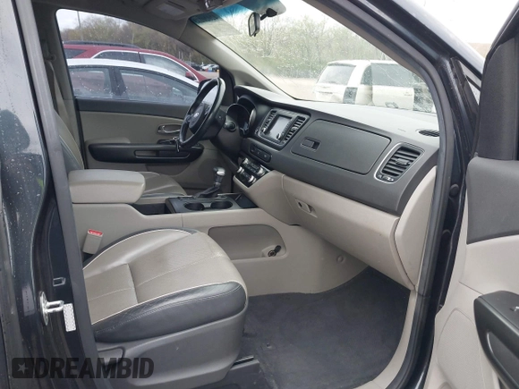 2017 Kia Sedona LX with VIN KNDMB5C12H6247879, listed as a IAAI auction lot 42020233 with 113,919 mi miles and . Bid and sale history available at DreamBid. Image 5.