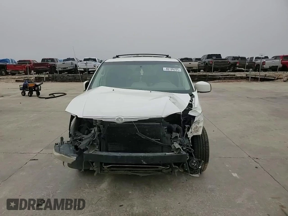 2008 Chrysler Town & Country Touring with VIN 2A8HR54P68R841618, listed as a Copart auction lot 48199205 with 153,058 mi miles and Salvage title. Bid and sale history available at DreamBid. Image 12.
