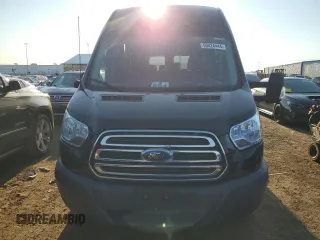 2018 Ford Transit Passenger XL with VIN 1FBVU4XG3JKA28907, listed as a Copart auction lot 69424444 with 61,411 mi miles and Salvage Title. Bid and sale history available at DreamBid. Image 5.