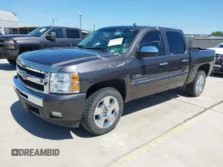 2010 Chevrolet Silverado 1500 LT with VIN 3GCRCSE08AG147831, listed as a IAAI auction lot 41974910 with 133,315 mi miles and . Bid and sale history available at DreamBid. Image 2.