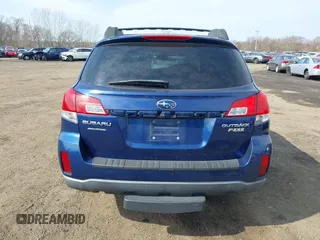 2010 Subaru Outback Premium All-Weather Anniversary z VIN 4S4BRBGC9A1355427, wystawiony jako IAAI lot #41912307 z przebiegiem 122 324 mil mil oraz . Historia ofert i sprzedaży dostępna na DreamBid. Obrazek 16.