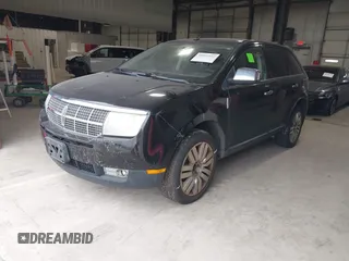2009 Lincoln MKX with VIN 2LMDU88C19BJ06472, listed as a IAAI auction lot 40931032 with 218,397 mi miles. Bid and sale history available at carsss.com. Image 2.