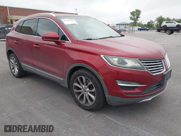 2015 Lincoln MKC with VIN 5LMCJ1A97FUJ30994, listed as a IAAI auction lot 42159219 with 180,802 mi miles. Bid and sale history available at carsss.com. Image 1.