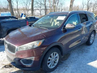 2017 Kia Sorento LX with VIN 5XYPG4A32HG271299, listed as a IAAI auction lot 41342809 with 124,665 mi miles. Bid and sale history available at carsss.com. Image 17.