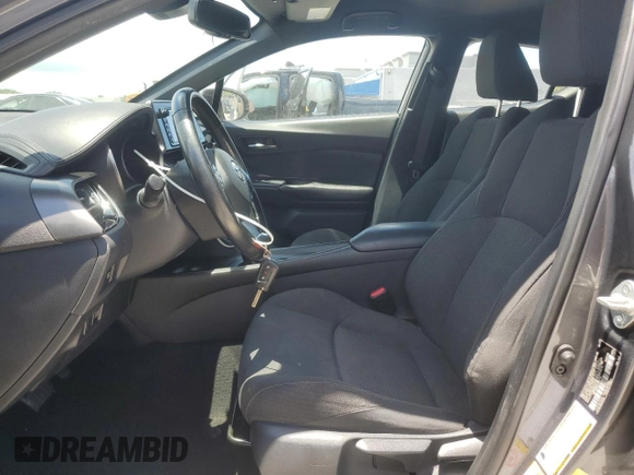 2018 Toyota C-HR XLE with VIN NMTKHMBX4JR042316, listed as a Copart auction lot 61789115 with 67,886 mi miles and Salvage title. Bid and sale history available at DreamBid. Image 7.
