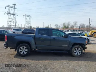 2016 GMC Canyon 4WD SLE with VIN 1GTG6CE36G1380659, listed as a IAAI auction lot 41803736 with 72,070 mi miles. Bid and sale history available at carsss.com. Image 13.