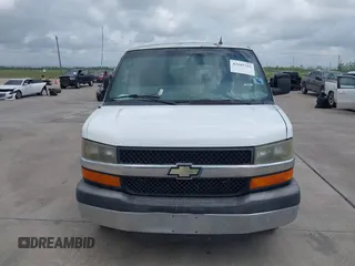 2012 Chevrolet Express Passenger 1LT z VIN 1GAZG1FG9C1129455, wystawiony jako IAAI lot #42105765 z przebiegiem 150 090 mil mil oraz . Historia ofert i sprzedaży dostępna na DreamBid. Obrazek 6.