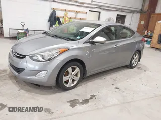 2012 Hyundai Elantra GLS z VIN KMHDH4AE6CU361222, wystawiony jako IAAI lot #42467636 z przebiegiem 176 795 mil mil oraz . Historia ofert i sprzedaży dostępna na DreamBid. Obrazek 2.