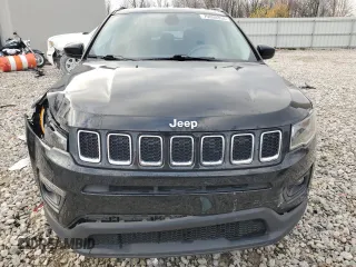 2018 Jeep Compass Latitude z VIN 3C4NJDBB9JT232917, wystawiony jako Copart lot #79050354 z przebiegiem 79 885 mil mil oraz Czysty tytuł • Clean title. Historia ofert i sprzedaży dostępna na DreamBid. Obrazek 5.
