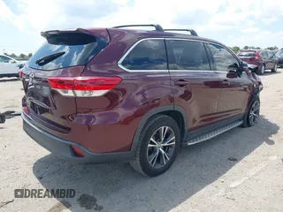 2019 Toyota Highlander LE z VIN 5TDZARFH5KS054593, wystawiony jako IAAI lot #41891885 z przebiegiem 131 351 mil mil oraz . Historia ofert i sprzedaży dostępna na DreamBid. Obrazek 4.