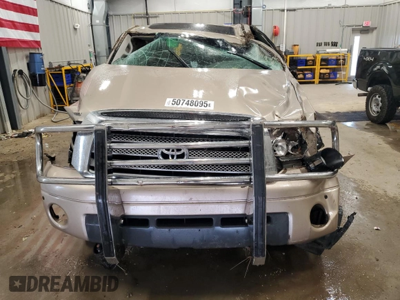 2007 Toyota Tundra Limited z VIN 5TBDV58157S475415, wystawiony jako Copart lot #50748095 z przebiegiem Nie podano mil oraz Czysty tytuł • Clean title. Historia ofert i sprzedaży dostępna na DreamBid. Obrazek 5.