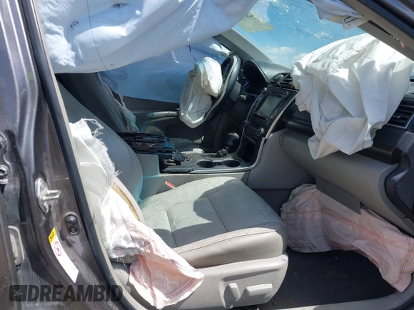 2015 Toyota Camry XLE z VIN 4T1BF1FK6FU923716, wystawiony jako IAAI lot #42038803 z przebiegiem 255 479 mil mil oraz . Historia ofert i sprzedaży dostępna na DreamBid. Obrazek 5.