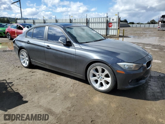 2013 BMW 3 Series 328i с VIN WBA3C1G58DNN93818, выставлен на аукционе Copart как лот 48855045 с пробегом 122 400 миль миль и Списание • Salvage title. История ставок и продаж доступна на DreamBid. Изображение 4.
