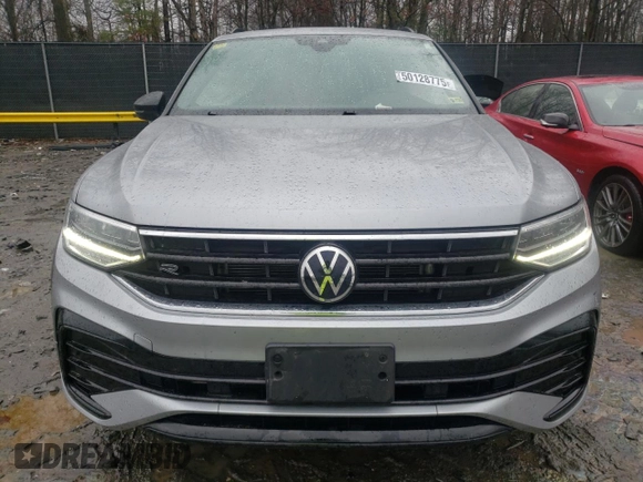 2022 Volkswagen Tiguan SE R-Line Black z VIN 3VV8B7AX4NM095539, wystawiony jako Copart lot #50128775 z przebiegiem 48 627 mil mil oraz Szkoda całkowita • Salvage title. Historia ofert i sprzedaży dostępna na DreamBid. Obrazek 5.