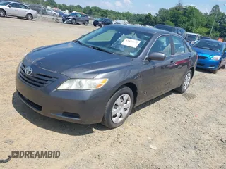 2007 Toyota Camry CE z VIN 4T1BE46K17U109995, wystawiony jako IAAI lot #42473032 z przebiegiem 193 731 mil mil oraz . Historia ofert i sprzedaży dostępna na DreamBid. Obrazek 2.