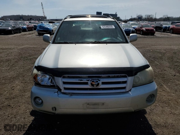 2004 Toyota Highlander z VIN JTEEP21A040041606, wystawiony jako Copart lot #52548255 z przebiegiem 243 031 mil mil oraz Szkoda całkowita • Salvage title. Historia ofert i sprzedaży dostępna na DreamBid. Obrazek 5.
