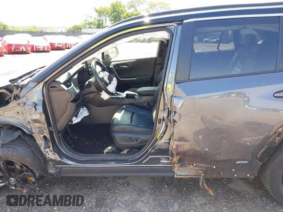 2024 Toyota RAV4 Hybrid XSE z VIN JTME6RFV5RD554443, wystawiony jako IAAI lot #42531459 z przebiegiem Nie podano mil oraz . Historia ofert i sprzedaży dostępna na DreamBid. Obrazek 6.