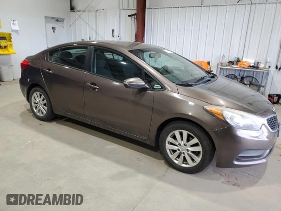 2014 Kia Forte LX with VIN KNAFX4A64E5232642, listed as a Copart auction lot 52260835 with 132,709 mi miles and Clean Title. Bid and sale history available at carsss.com. Image 4.