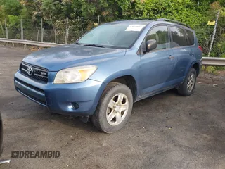 2006 Toyota RAV4 with VIN JTMZK33VX66002306, listed as a IAAI auction lot 42075057 with 271,662 mi miles. Bid and sale history available at carsss.com. Image 2.