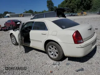 2007 Chrysler 300 Signature with VIN 2C3KA53G87H702573, listed as a Copart auction lot 70526494 with 170,843 mi miles and Salvage Title. Bid and sale history available at carsss.com. Image 2.