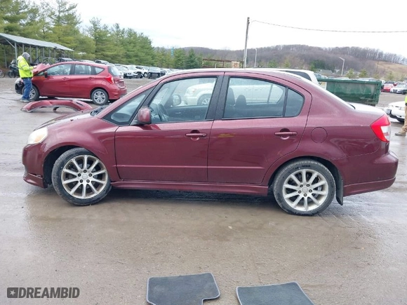2008 Suzuki SX4 Sport with VIN JS2YC414985100007, listed as a IAAI auction lot 41849082 with 157,595 mi miles. Bid and sale history available at carsss.com. Image 14.