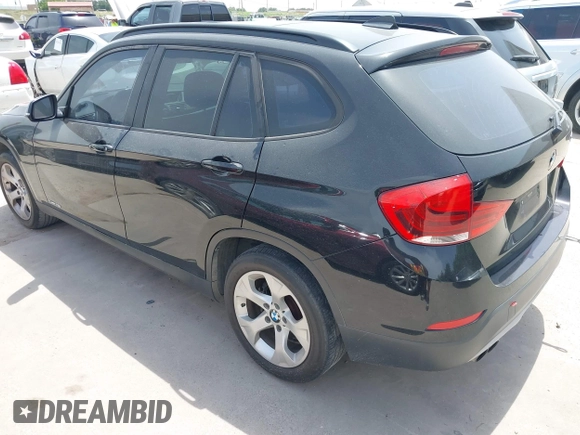 2013 BMW X1 28i z VIN WBAVM1C55DVW44221, wystawiony jako IAAI lot #42248043 z przebiegiem 112 388 mil mil oraz . Historia ofert i sprzedaży dostępna na DreamBid. Obrazek 3.