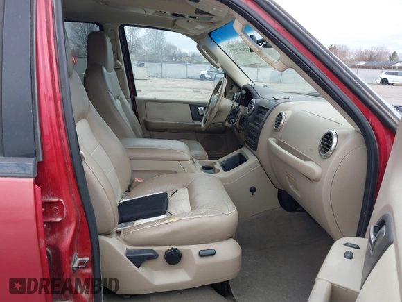 2003 Ford Expedition Eddie Bauer with VIN 1FMPU18L03LA46417, listed as a IAAI auction lot 41846785 with 209,708 mi miles. Bid and sale history available at carsss.com. Image 5.