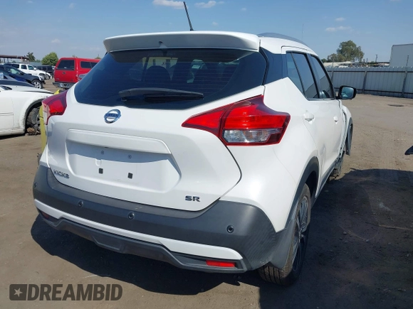 2020 Nissan Kicks SR z VIN 3N1CP5DV4LL485202, wystawiony jako IAAI lot #42195025 z przebiegiem 44 528 mil mil oraz . Historia ofert i sprzedaży dostępna na DreamBid. Obrazek 4.