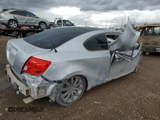 2006 Scion tC z VIN JTKDE167760067676, wystawiony jako Copart lot #59918215 z przebiegiem Nie podano mil oraz Szkoda całkowita • Salvage title. Historia ofert i sprzedaży dostępna na DreamBid. Obrazek 3.
