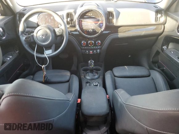 2024 MINI Countryman Cooper S z VIN WMZ83BR00R3R78793, wystawiony jako Copart lot #74610084 z przebiegiem 23 580 mil mil oraz Szkoda całkowita • Salvage title. Historia ofert i sprzedaży dostępna na DreamBid. Obrazek 8.