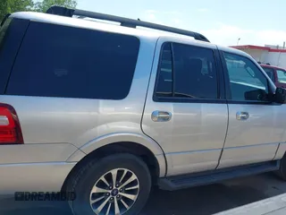 2015 Ford Expedition XLT z VIN 1FMJU1HT9FEF34070, wystawiony jako IAAI lot #42248656 z przebiegiem 164 363 mil mil oraz . Historia ofert i sprzedaży dostępna na DreamBid. Obrazek 13.